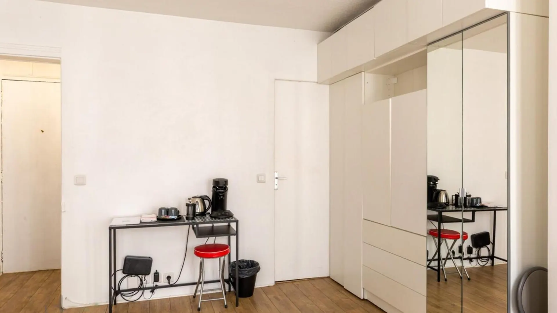Magnificent Located In 11th *